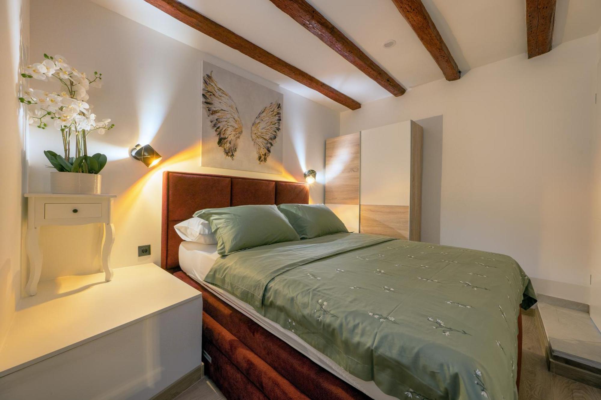 Bernard Deluxe Renovated Peaceful Old Town Gem Apartment Split Exterior photo