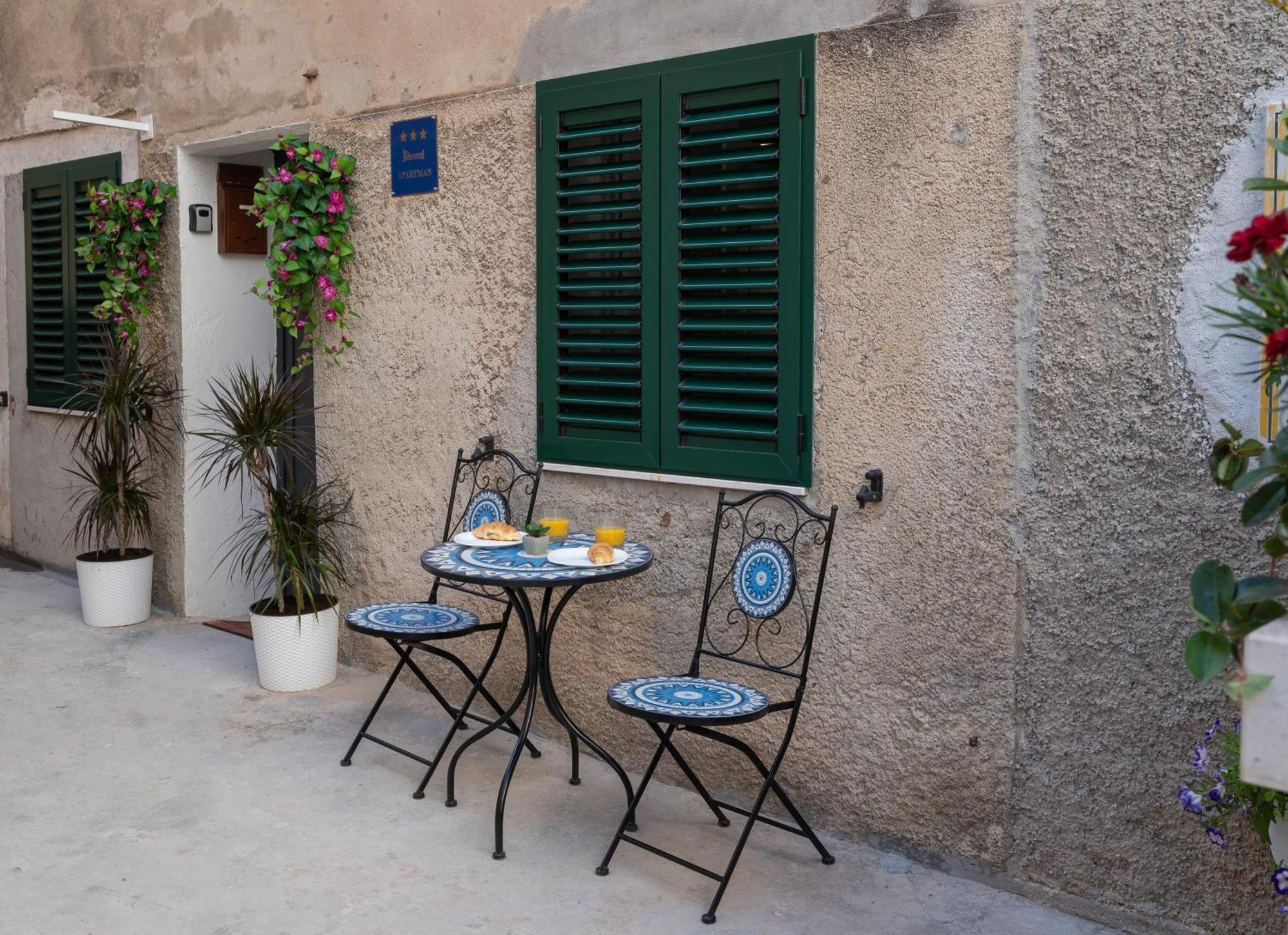 Bernard Deluxe Renovated Peaceful Old Town Gem Apartment Split Exterior photo