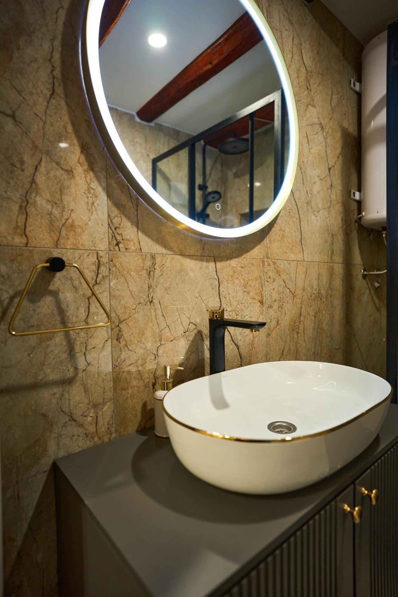 Bernard Deluxe Renovated Peaceful Old Town Gem Apartment Split Exterior photo